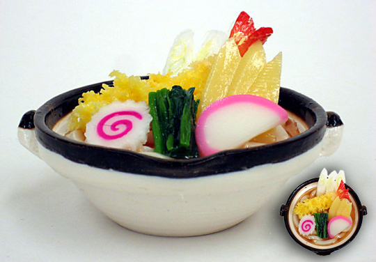 A model of nabeyaki udon