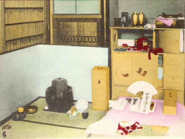 Tea-making equipment, fans, and a Japanese bride’s other possessions